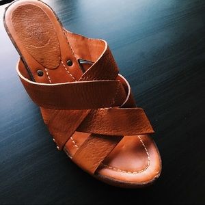 Frye Thomasville Leather Sandals Wedges Cognac